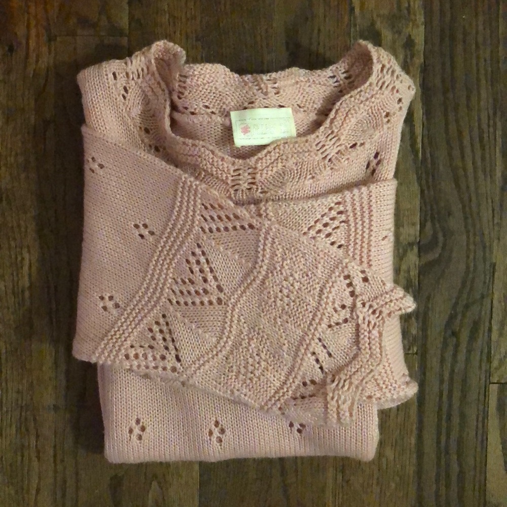 Beautiful vintage knit sweater